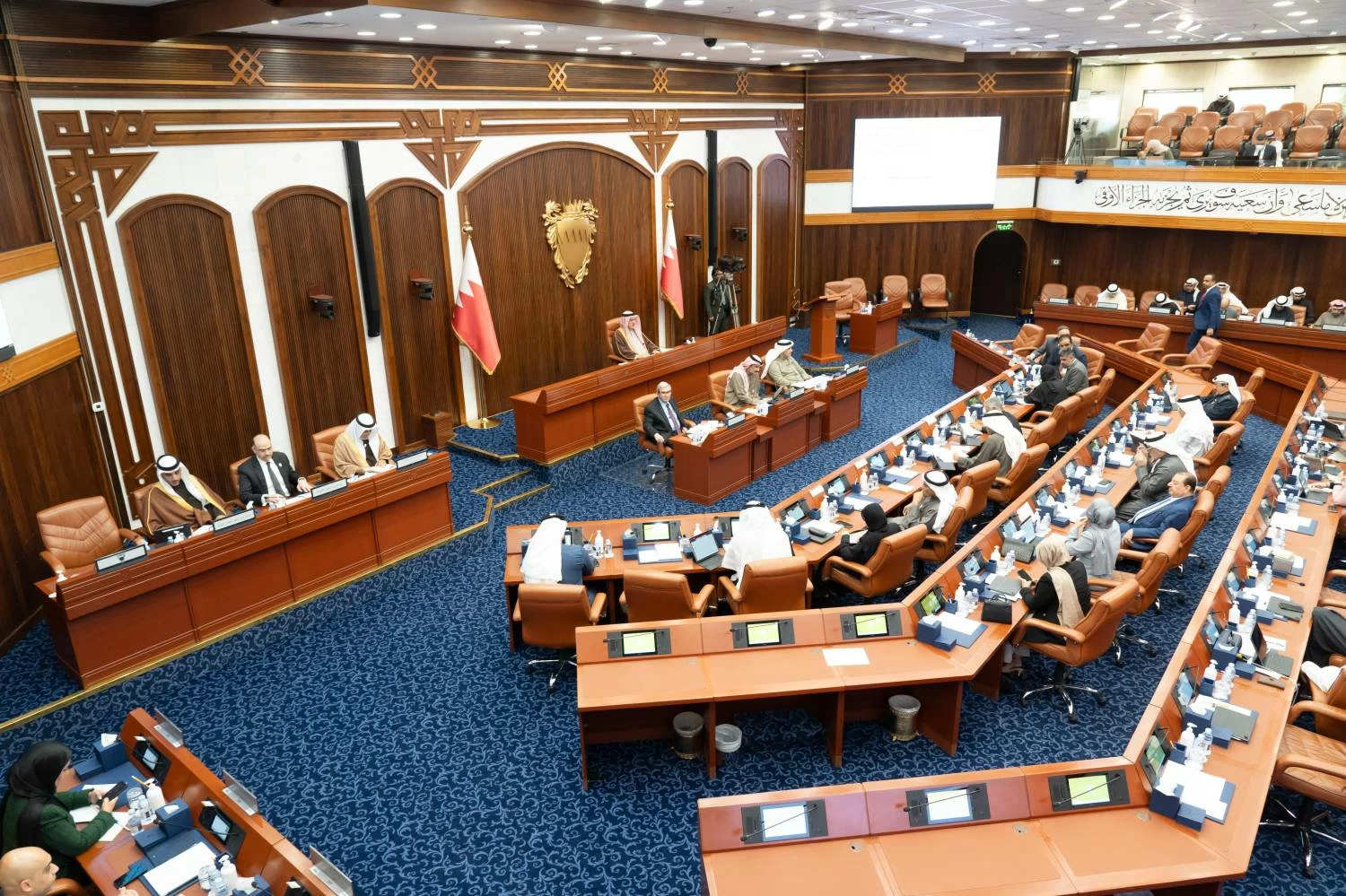 مشروع قانون بإصدار ضريبة 10٪ على دخل الشركات فوق الـ200 ألف دينار