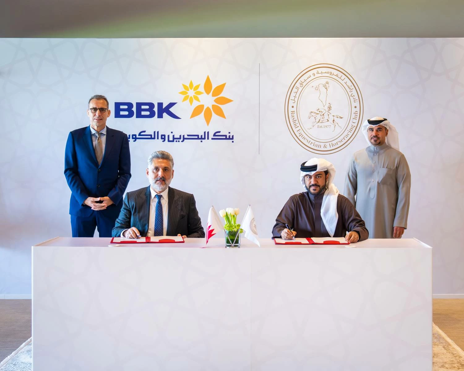 عيسى بن سلمان: الشراكة مع &laquo;الخاص&raquo; لتعزيز دور &laquo;راشد للفروسية وسباق الخيل&raquo;