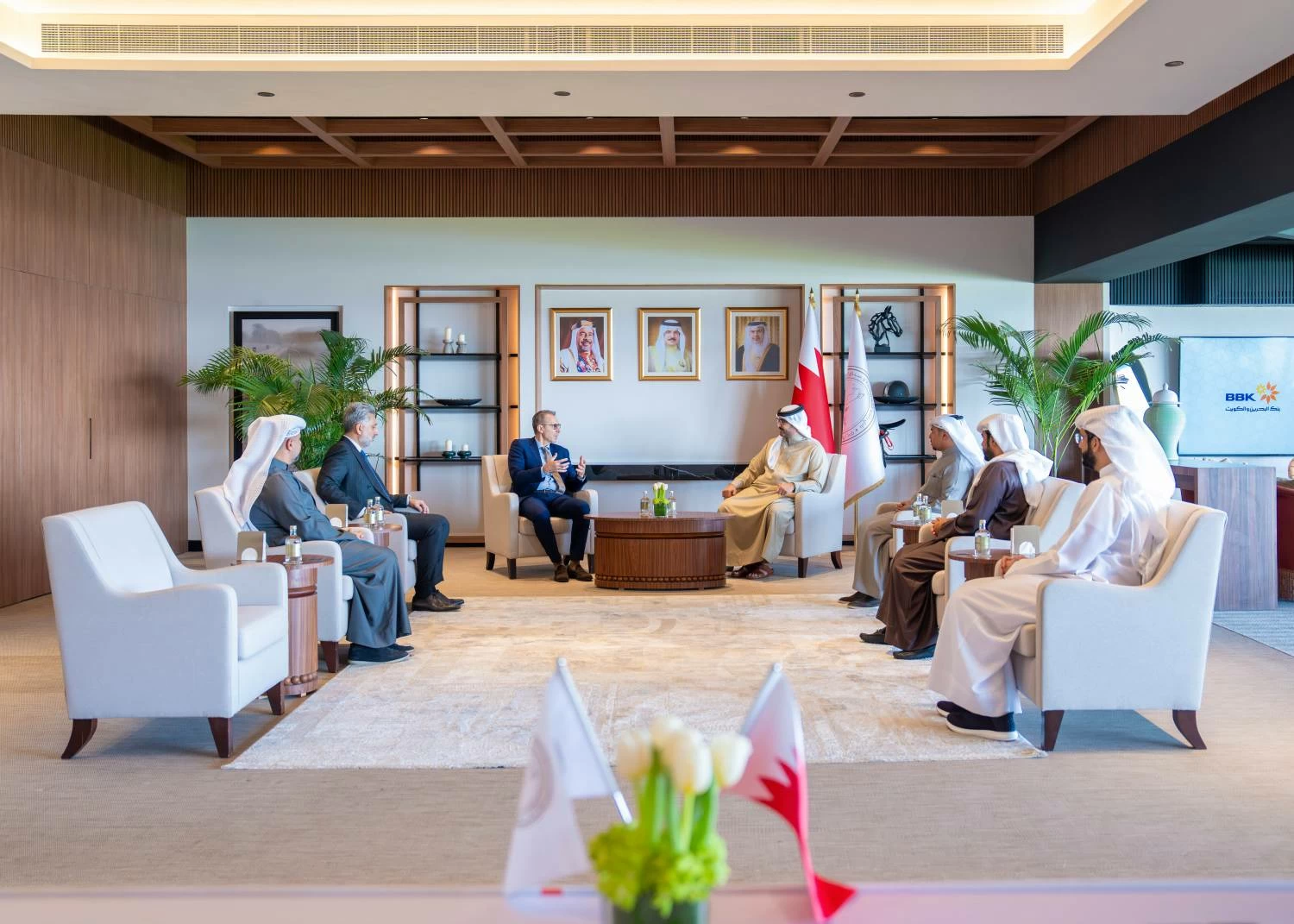 عيسى بن سلمان: الشراكة مع &laquo;الخاص&raquo; لتعزيز دور &laquo;راشد للفروسية وسباق الخيل&raquo;