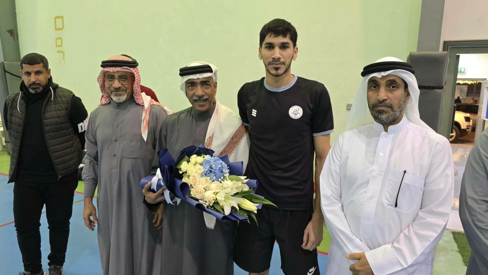 علي بن محمد يزور نادي التضامن ويشهد تدريبات فريق الكرة الطائرة