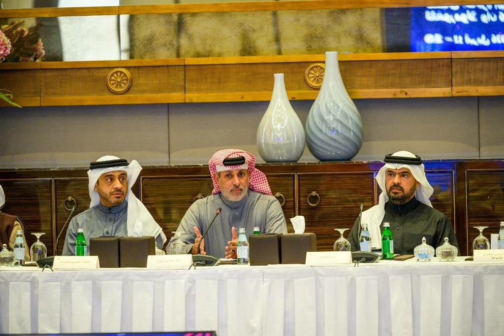حلبة البحرين الدولية تعقد اجتماعها السنوي مع مسؤولي الوزارات والهيئات الحكومية