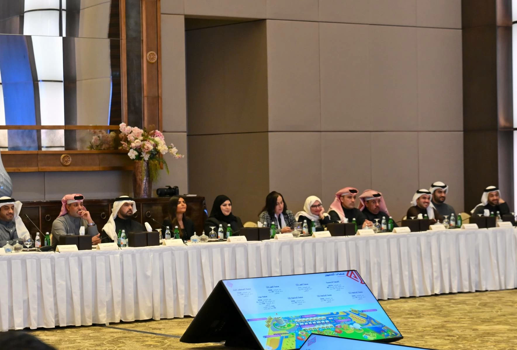 حلبة البحرين الدولية تعقد اجتماعها السنوي مع مسؤولي الوزارات والهيئات الحكومية