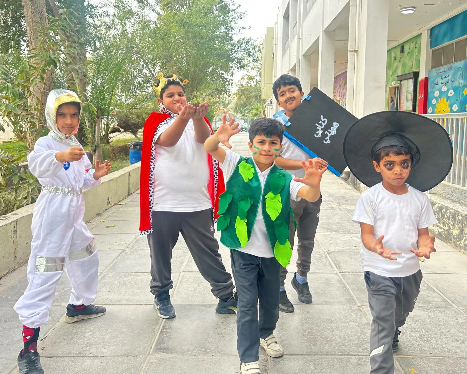 اكتشاف وتطوير 20 موهوبًا في التمثيل المسرحي بمدرسة توبلي الابتدائية للبنين