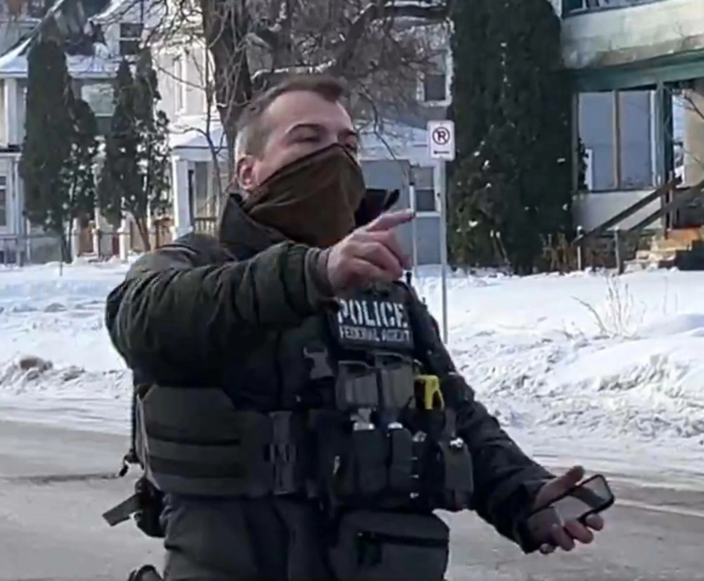 فيديو &laquo;الرصاصة المميتة&raquo;.. مقتل امرأة على يد الشرطة الأمريكية