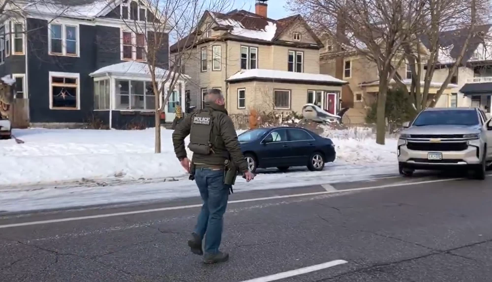 فيديو &laquo;الرصاصة المميتة&raquo;.. مقتل امرأة على يد الشرطة الأمريكية