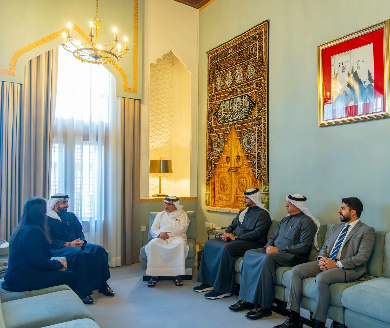 ولي العهد رئيس الوزراء يلتقي المهندسين أمين رضي وميسم الناصر