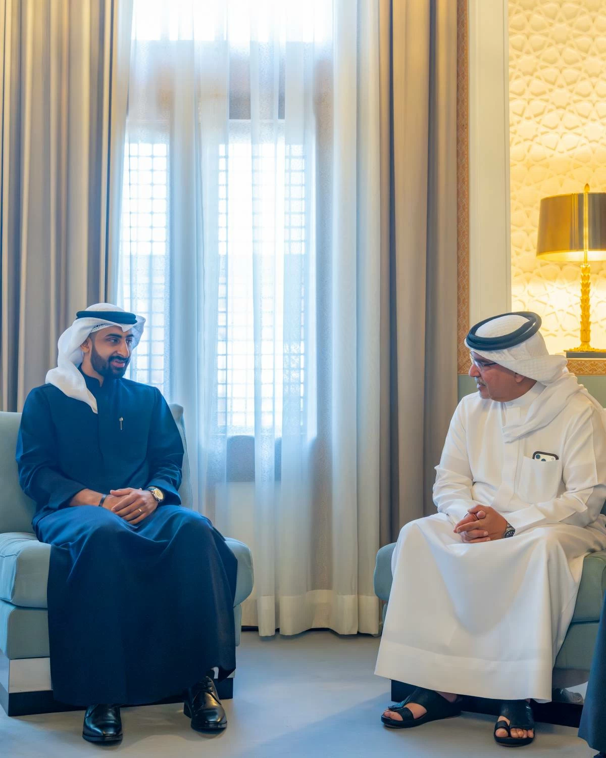 ولي العهد رئيس الوزراء يلتقي المهندسين أمين رضي وميسم الناصر