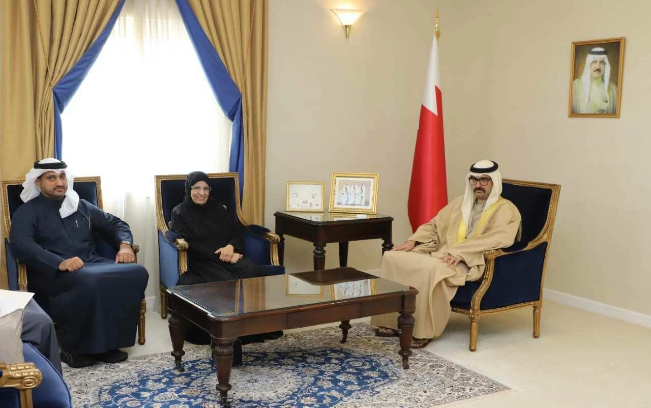 محافظ الجنوبية يستقبل النائب لولوة الرميحي