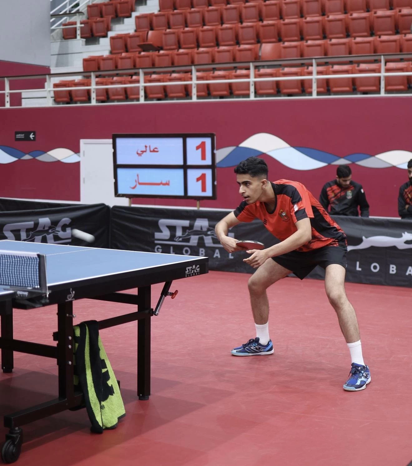 البحرين وسار وتوبلي في صدارة ثلاثية لدوري العموم لكرة الطاولة