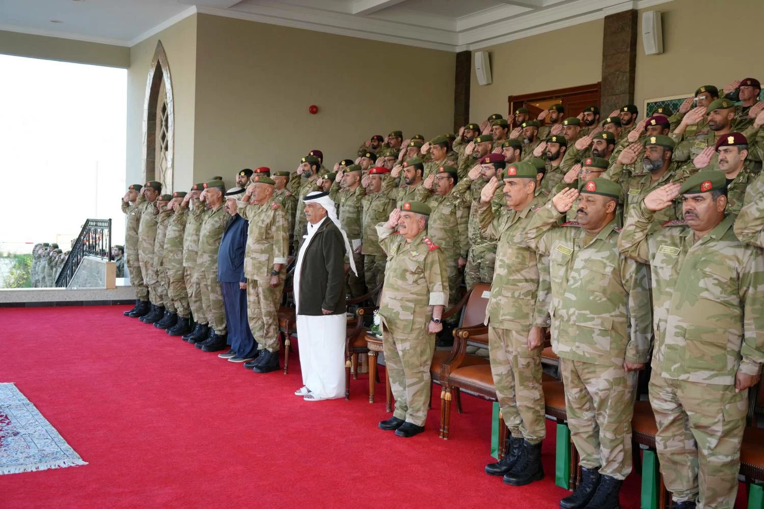 الملك القائد الأعلى للقوات المسلحة ينيب رئيس الحرس الوطني لحضور حفل الختام لبطولتي الرماية والمارثون العسكري