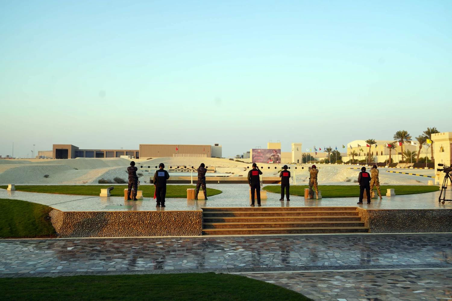 الملك القائد الأعلى للقوات المسلحة ينيب رئيس الحرس الوطني لحضور حفل الختام لبطولتي الرماية والمارثون العسكري