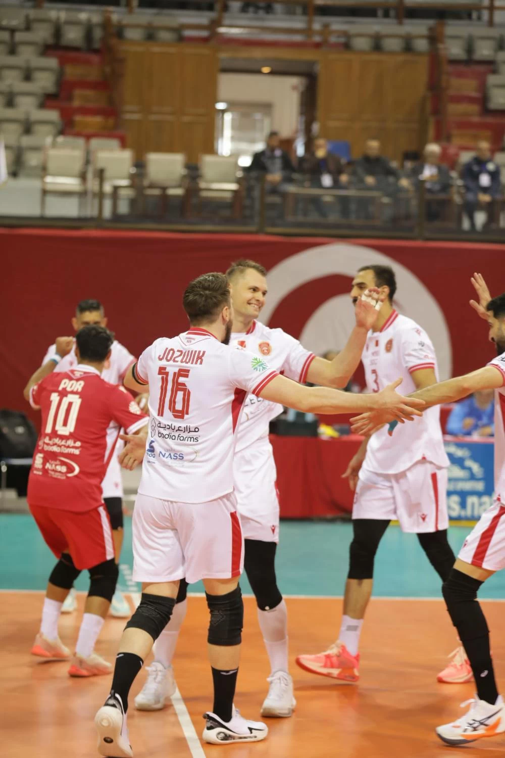 طائرة المحرق تحقق انتصاراً كبيراً على مجيس العماني&nbsp;في &laquo;البطولة العربية&raquo; بتونس