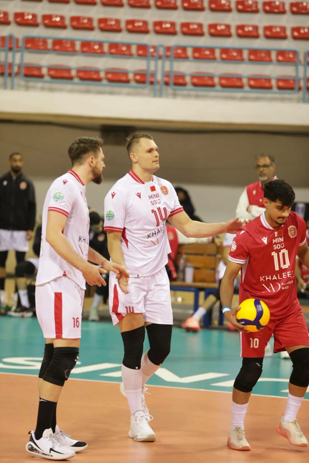 طائرة المحرق تحقق انتصاراً كبيراً على مجيس العماني&nbsp;في &laquo;البطولة العربية&raquo; بتونس