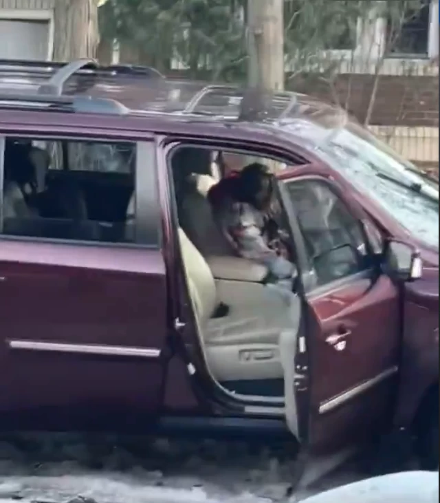 غضب بأمريكا بعد إطلاق ضابط &laquo;الهجرة والجمارك&raquo; النار على سيدة ورفض إسعافها