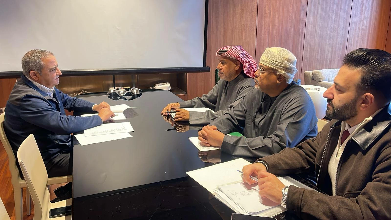 النائب أحمد قراطة يترأس اجتماع اختيار "المدقق القانوني الخارجي" للاتحاد البرلماني العربي