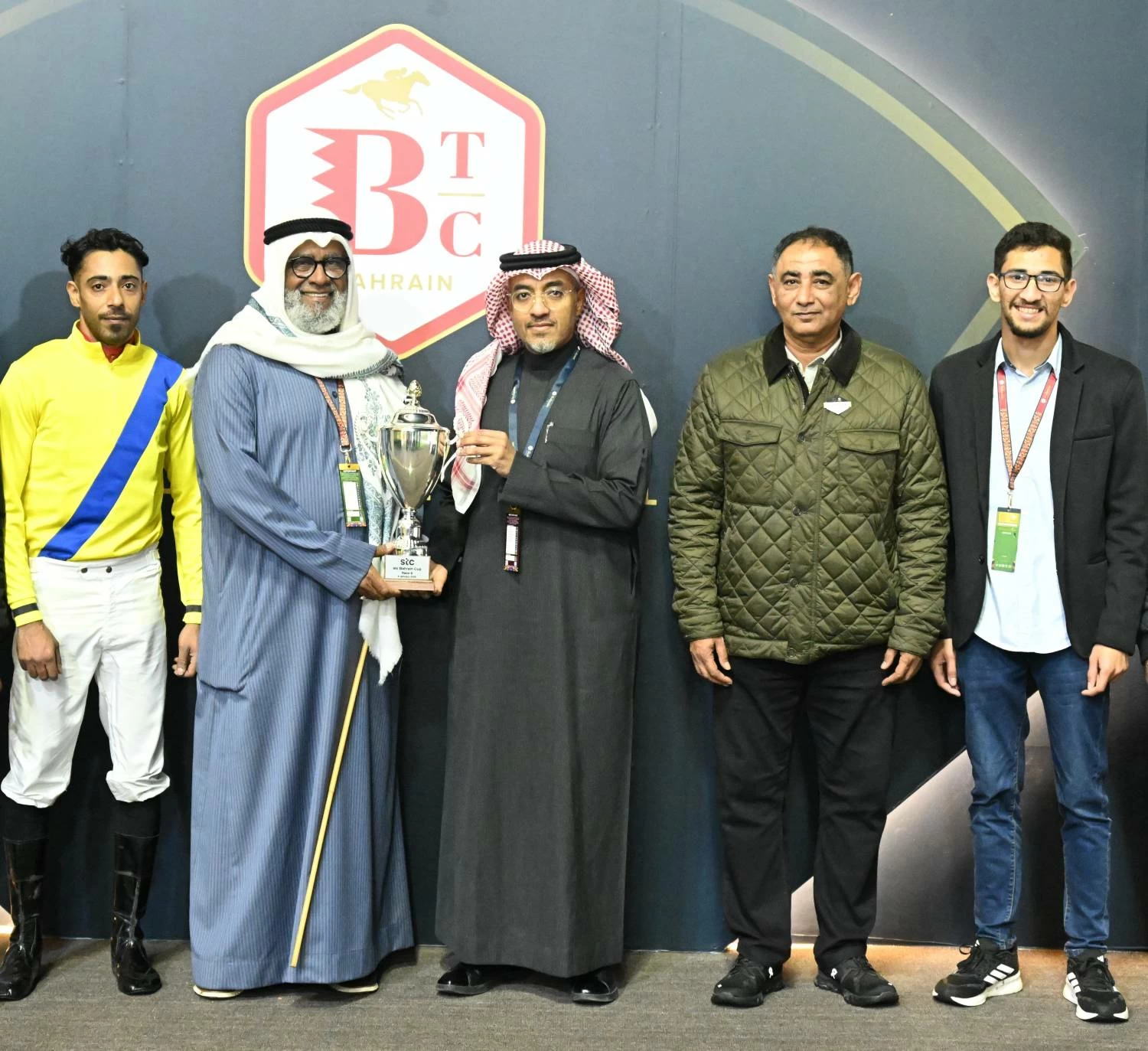 فيصل بن راشد يشهد السباق الـ13 للخيل على كؤوس &laquo;stc&raquo;