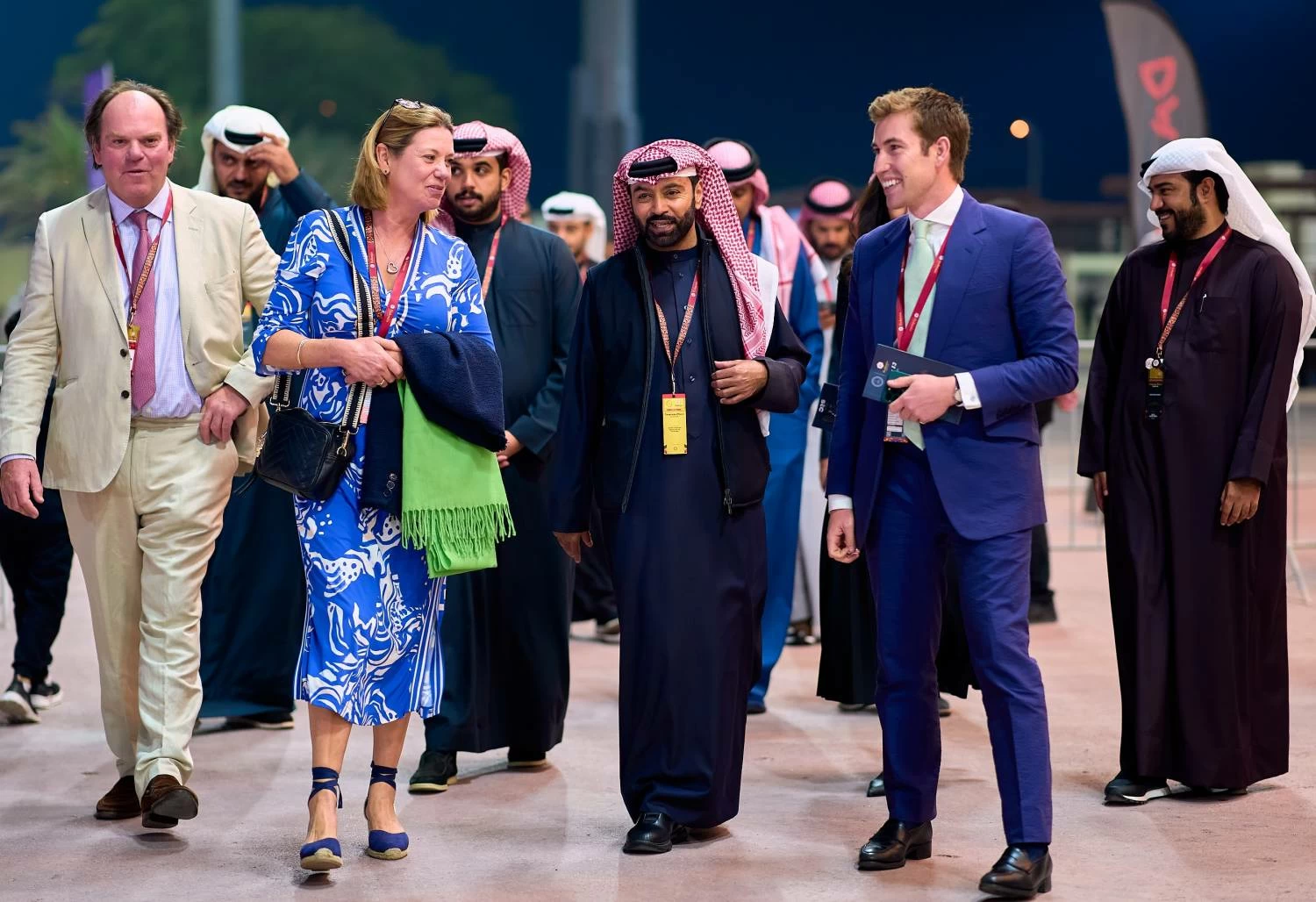 فيصل بن راشد يشهد السباق الـ13 للخيل على كؤوس &laquo;stc&raquo;