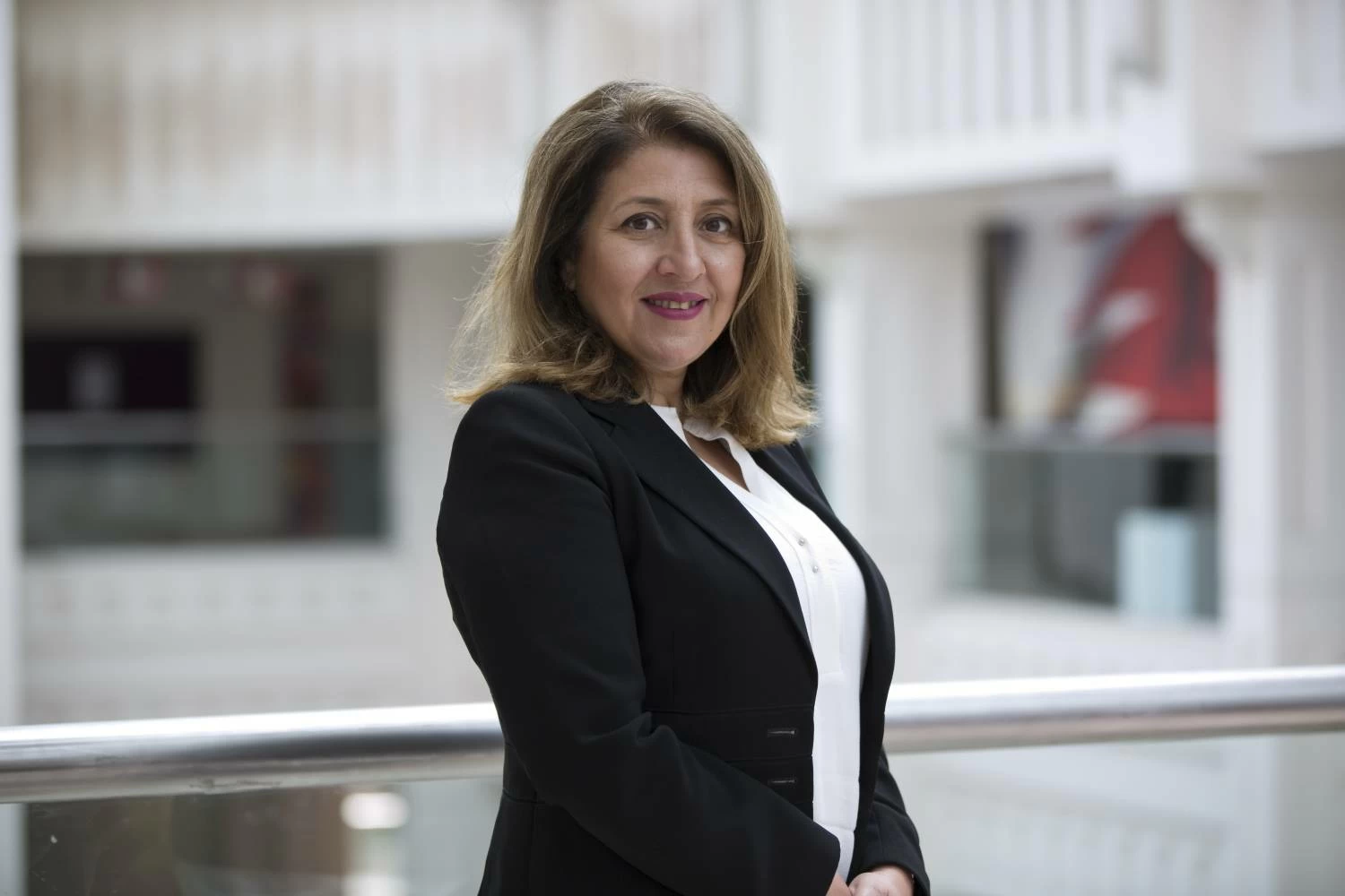 الجامعة الأهلية تعزز ريادتها الأكاديمية وتفتح باب القبول للفصل الثاني 2025/2026