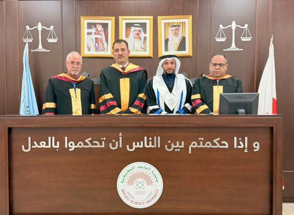 المحامي أحمد بوبشيت ينال درجة الماجستير في القانون من جامعة العلوم التطبيقية