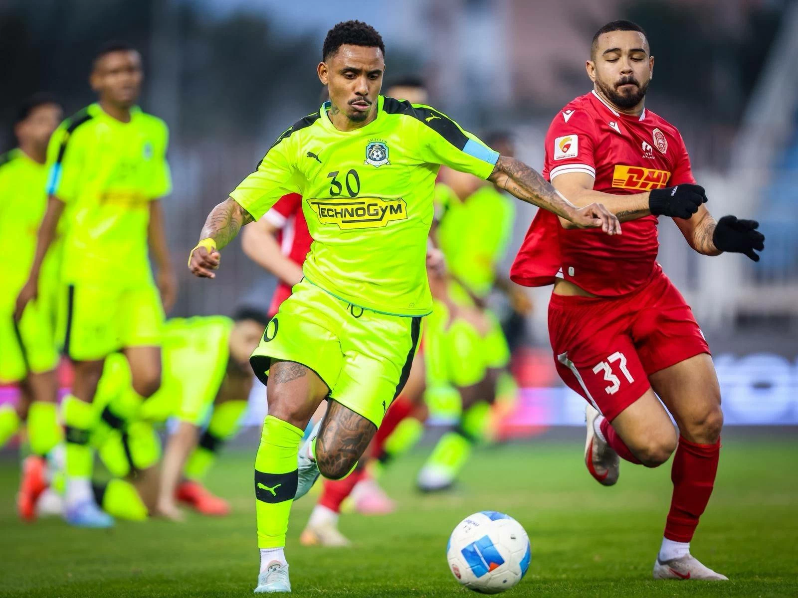 عالي يكسب نقطة ثمينة أمام المحرق في ختام القسم الأول بدوري ناصر بن حمد الممتاز