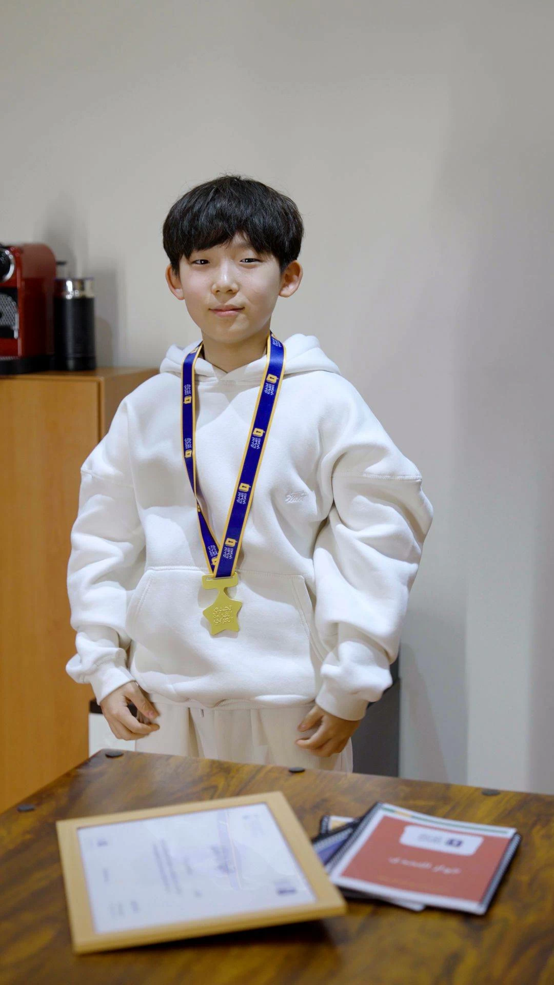 سونغ مين لي.. طالب كوري يتقن العربية في البحرين (فيديو)