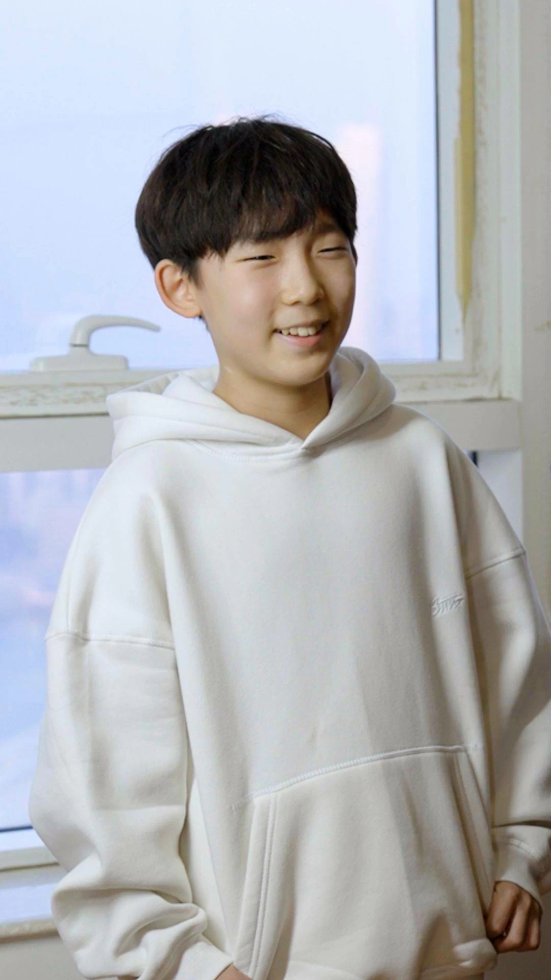 سونغ مين لي.. طالب كوري يتقن العربية في البحرين (فيديو)