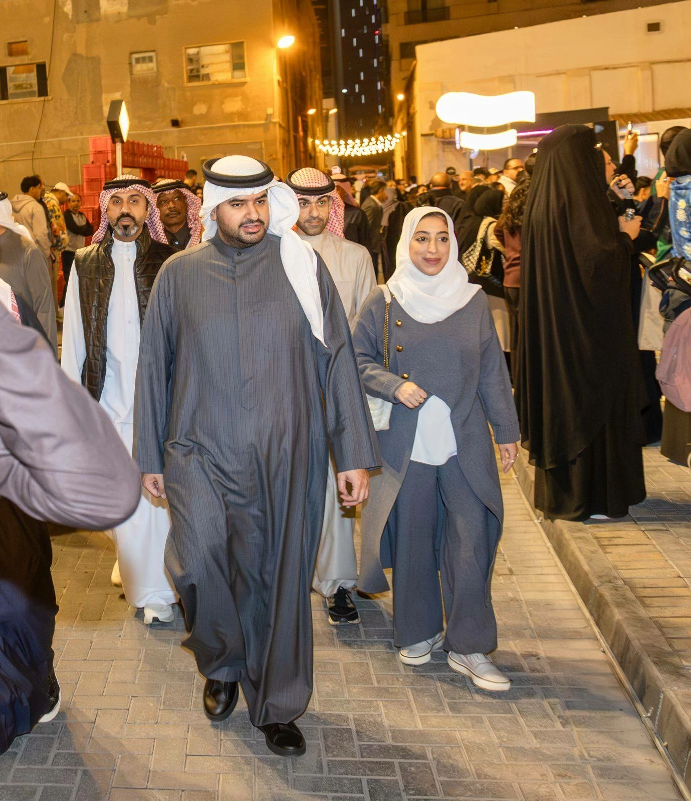 عيسى بن علي يزور متحف كرة السلة في &laquo;هوى المنامة&raquo;