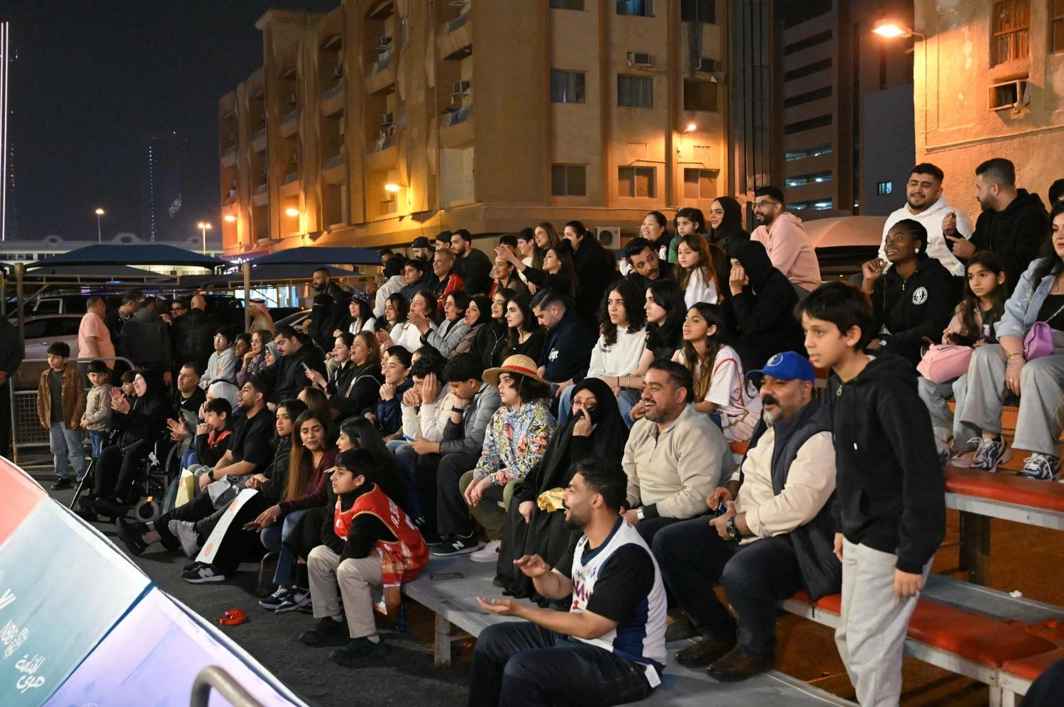 عيسى بن علي يزور متحف كرة السلة في &laquo;هوى المنامة&raquo;