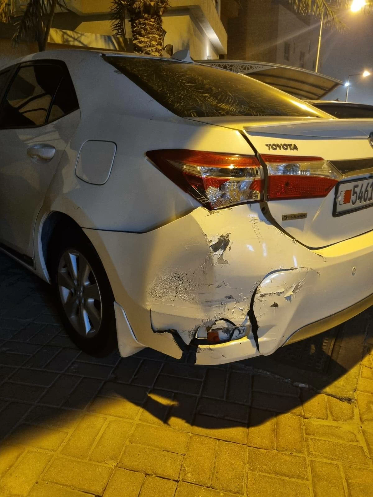 دورية للمرور تتمكن من إنقاذ شخص تعرض لوعكة صحية أثناء قيادته للمركبة