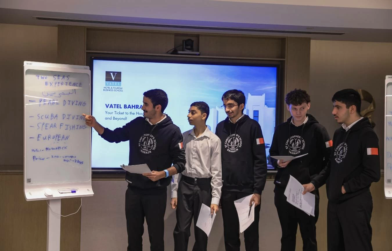 "فاتيل البحرين" تعرف طلبة سانت كريستوفر على مسارات الضيافة والسياحة وفرصها العالمية