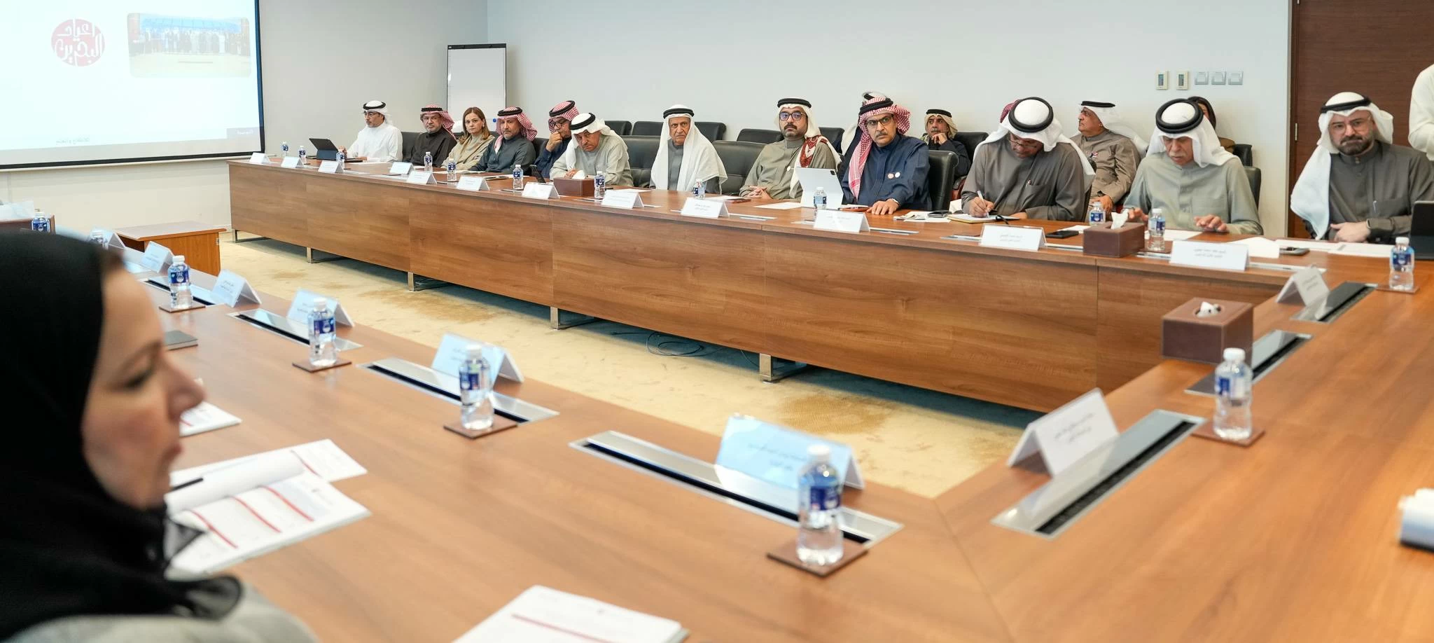 &laquo;الاقتصادية&raquo; بين &laquo;الصناعة والتجارة&raquo; و&laquo;الغرفة&raquo; وصناعة البحرين تعقد اجتماعها الـ49