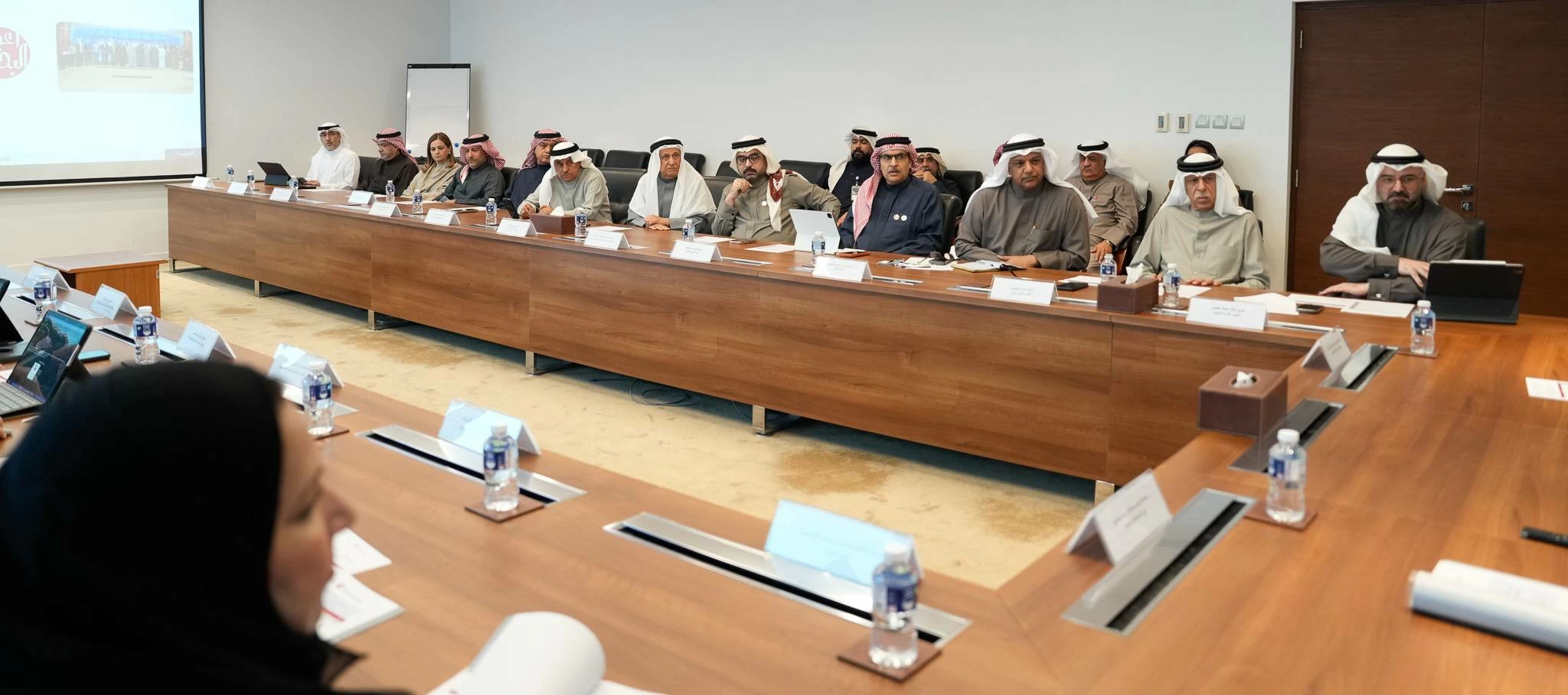 &laquo;الاقتصادية&raquo; بين &laquo;الصناعة والتجارة&raquo; و&laquo;الغرفة&raquo; وصناعة البحرين تعقد اجتماعها الـ49