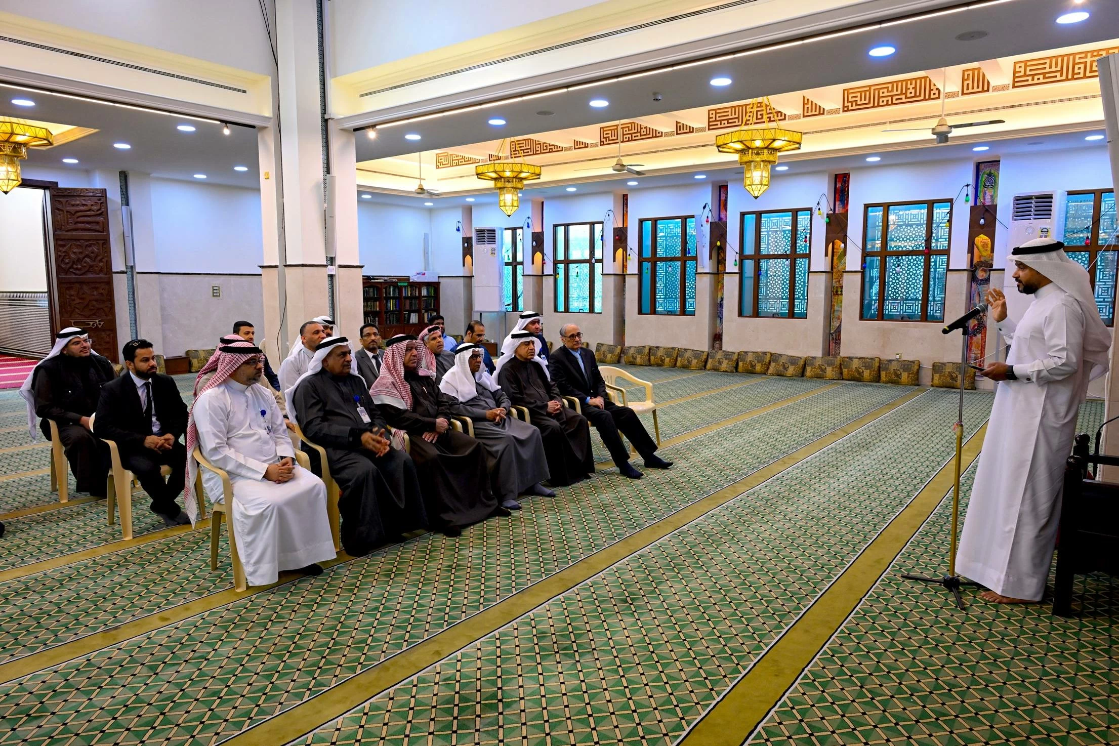 رئيس الأوقاف الجعفرية يزور مسجد مؤمن في المنامة بعد إنجاز مشروع الصيانة الشاملة