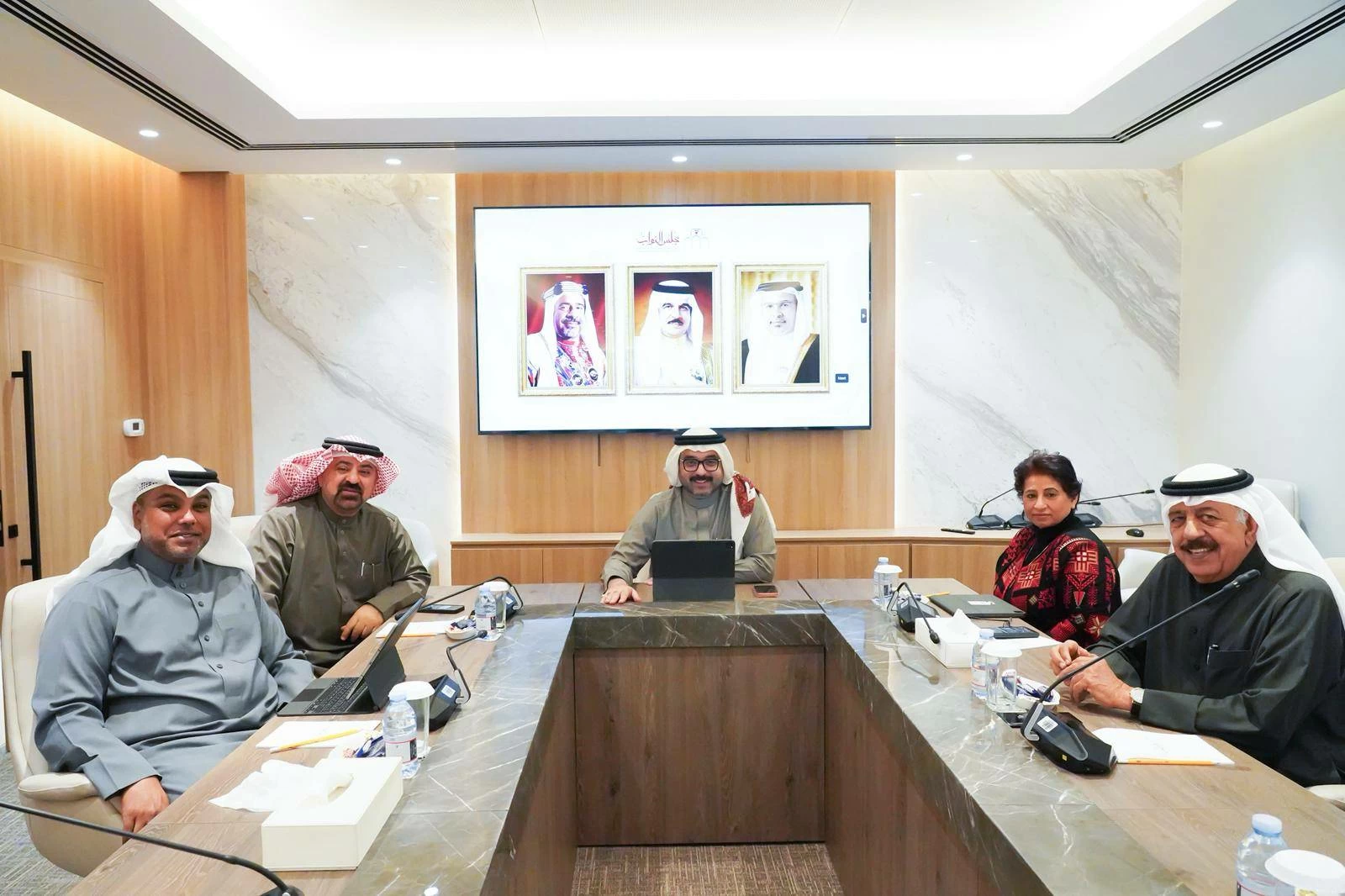 مالية النواب تقر قانون تعديل بعض أحكام المرسوم بقانون بشأن مدققي الحسابات الخارجيين وترفعه الى مكتب المجلس