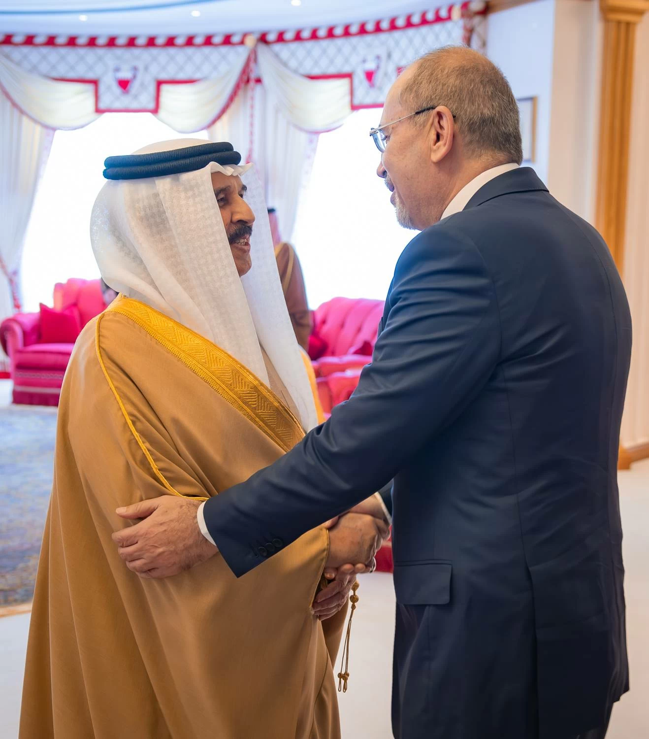 الملك يستقبل نائب رئيس الوزراء ووزير الخارجية وشؤون المغتربين في الأردن