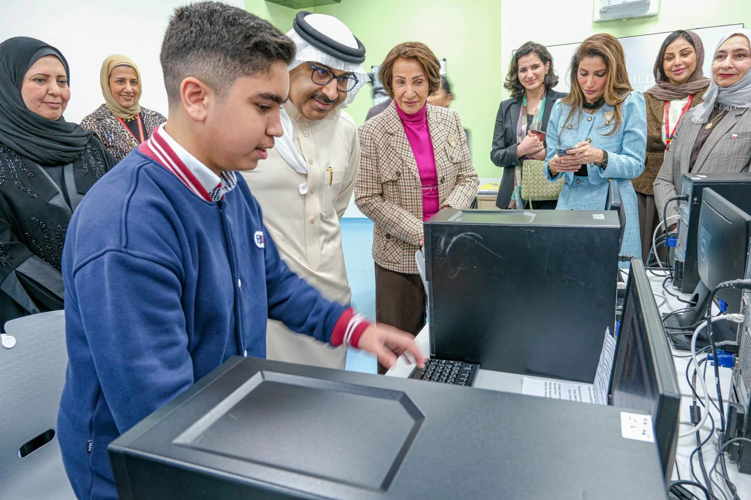 وزير التربية يفتتح المبنى الجديد لمدرسة "المواهب العالمية"