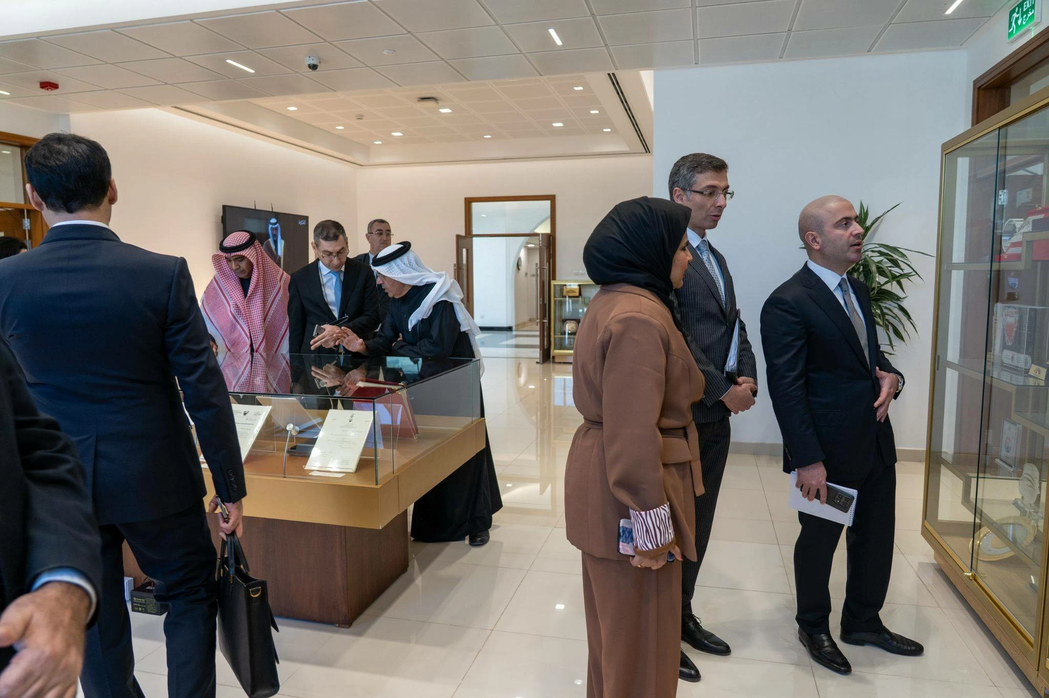 أمين عام الجمعية الوطنية الأذربيجاني يشيد بتجربة مجلس النواب الرائدة في شتى المجالات