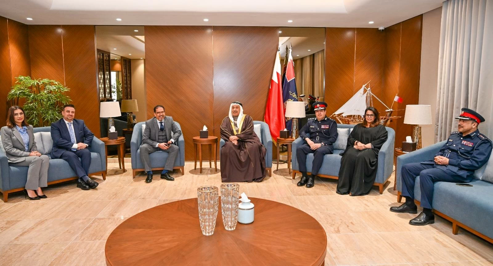 وكيل وزارة الداخلية يستقبل وفدا من شركة أوراكل