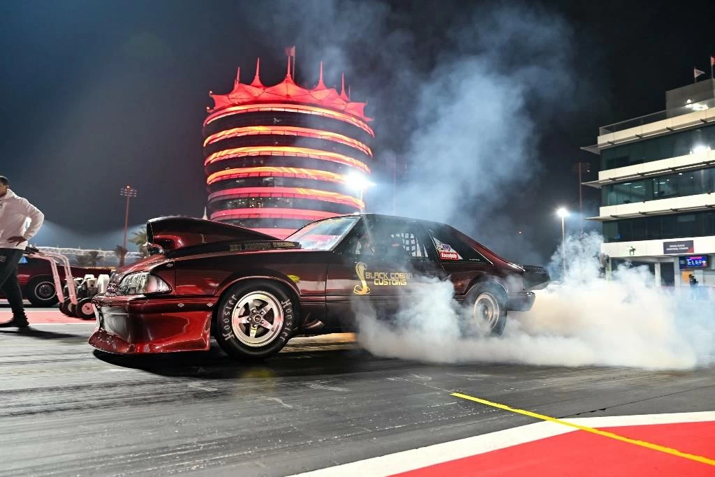 منافسات جولات بطولة البحرين لسباقات السرعة "الدراغ" تضيء سماء الصخير