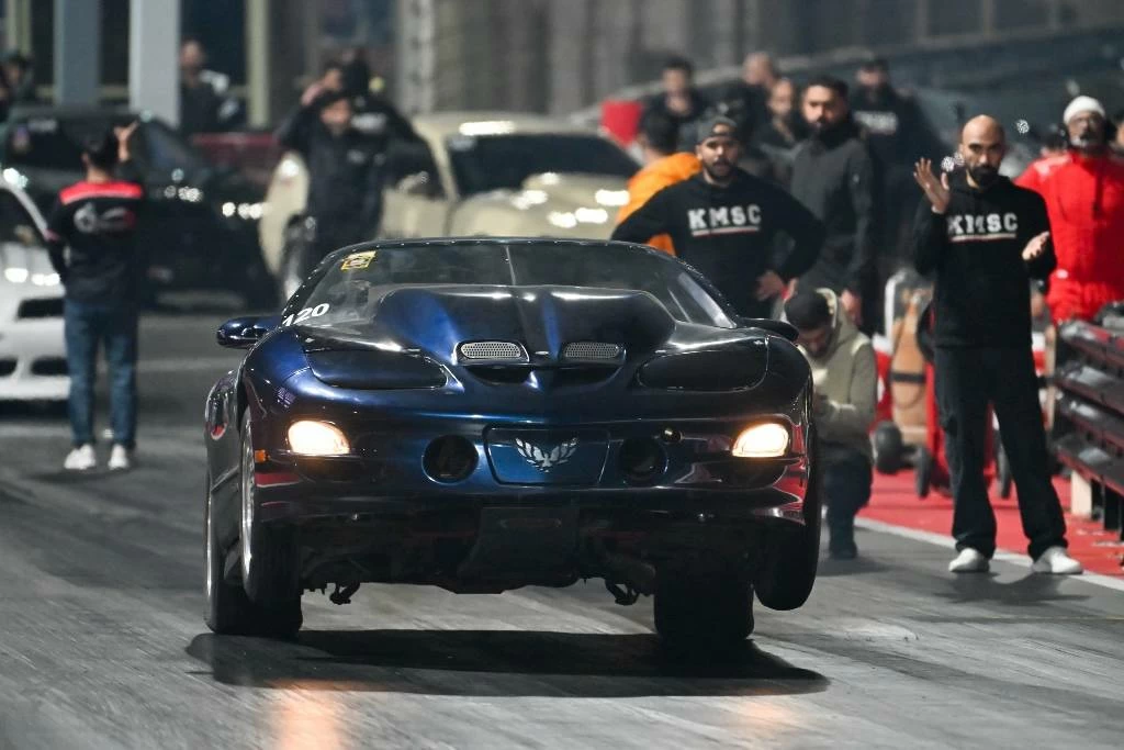 منافسات جولات بطولة البحرين لسباقات السرعة "الدراغ" تضيء سماء الصخير