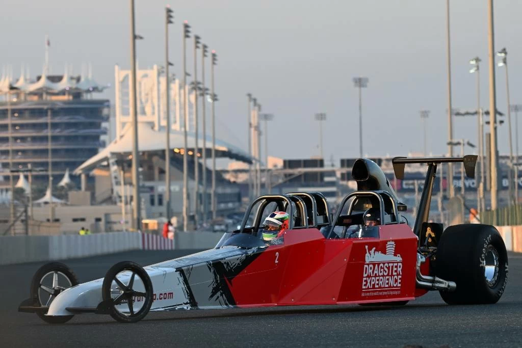 منافسات جولات بطولة البحرين لسباقات السرعة "الدراغ" تضيء سماء الصخير