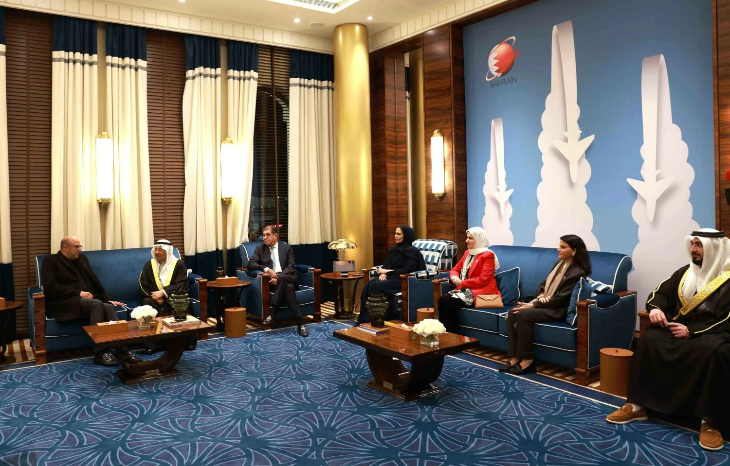 رئيس الشورى يستقبل رئيس المستشارين المغربي لدى وصوله إلى البحرين