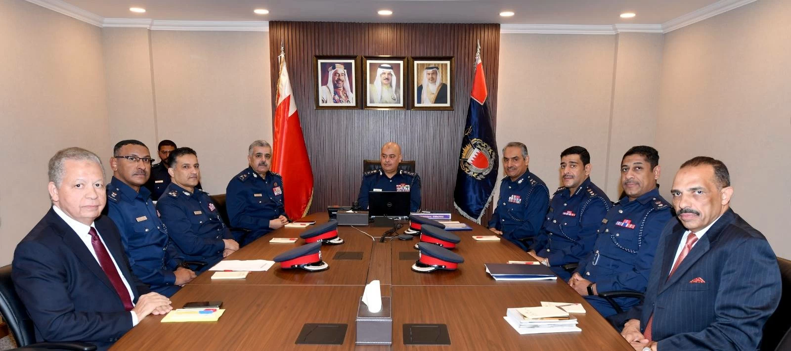 رئيس الشرطة يترأس اجتماع المجلس العلمي للأكاديمية الملكية للشرطة 
