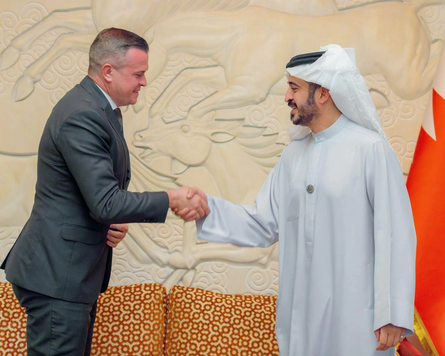 خالد بن حمد يستقبل رئيس الوكالة الدولية لمكافحة المنشطات