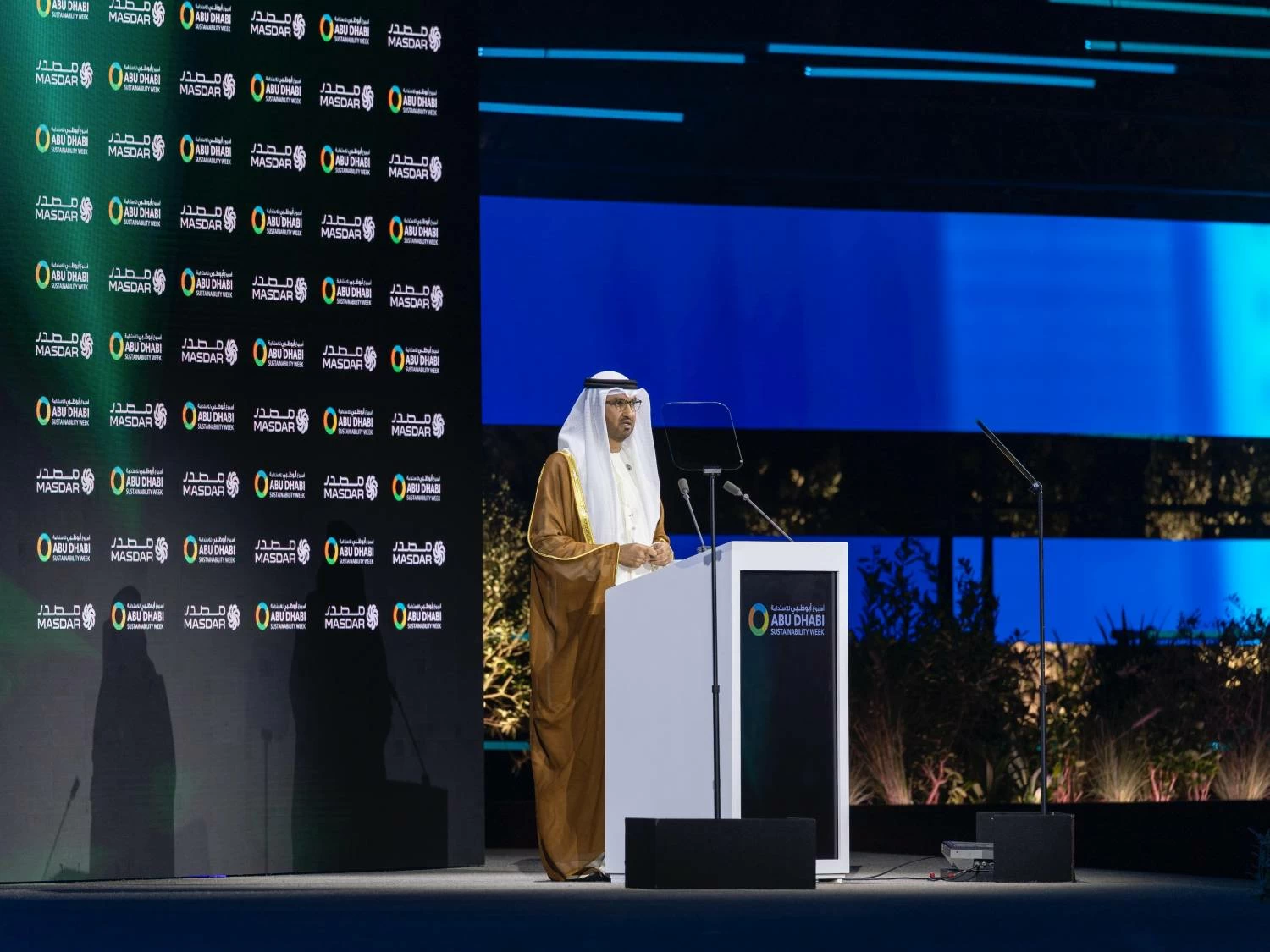 ناصر بن حمد يشهد افتتاح أسبوع أبوظبي وتكريم الفائزين في جائزة زايد للاستدامة