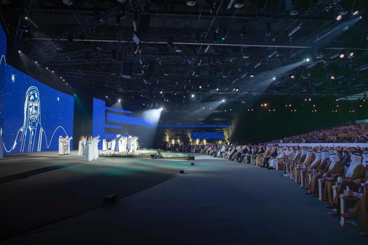 ناصر بن حمد يشهد افتتاح أسبوع أبوظبي وتكريم الفائزين في جائزة زايد للاستدامة