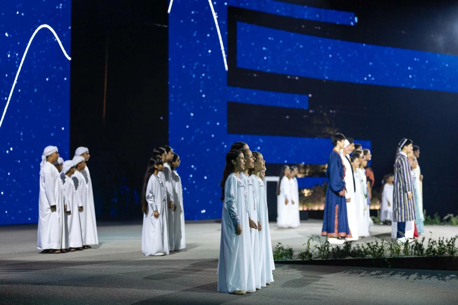 ناصر بن حمد يشهد افتتاح أسبوع أبوظبي وتكريم الفائزين في جائزة زايد للاستدامة