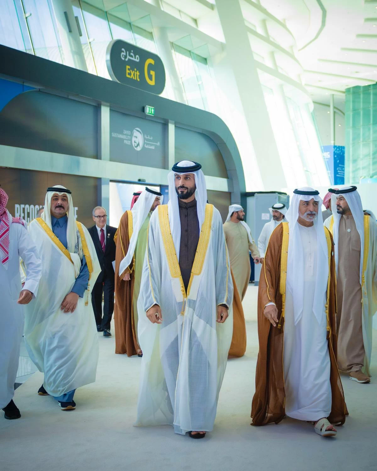 ناصر بن حمد يشهد افتتاح أسبوع أبوظبي وتكريم الفائزين في جائزة زايد للاستدامة