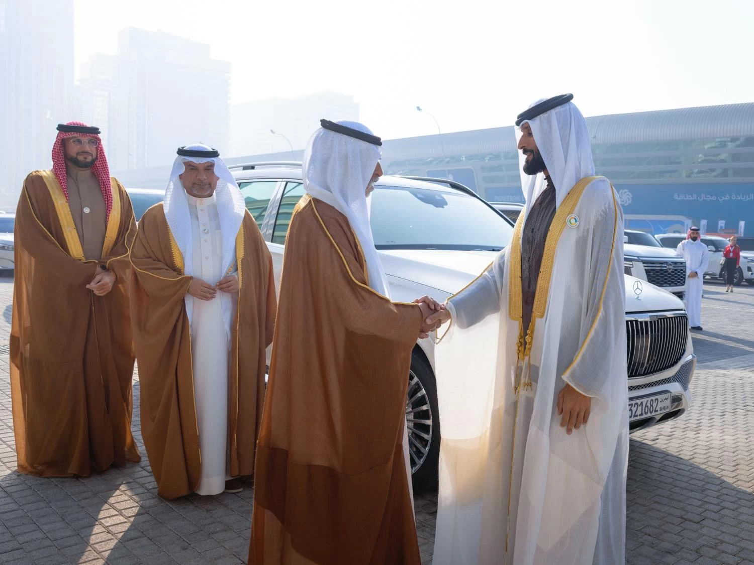 ناصر بن حمد يشهد افتتاح أسبوع أبوظبي وتكريم الفائزين في جائزة زايد للاستدامة