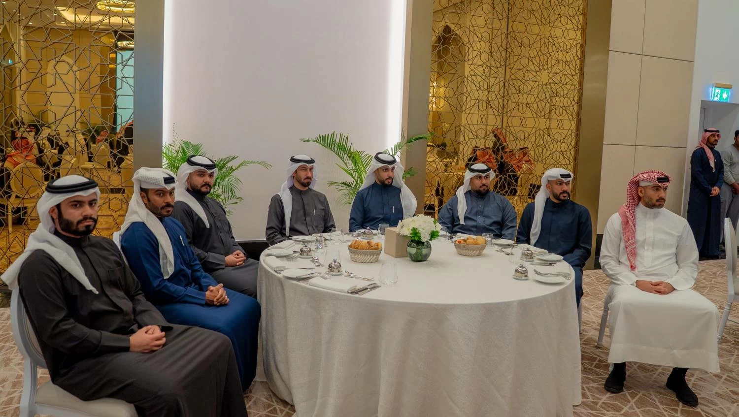 ناصر بن حمد يشدد على مواصلة الجاهزية والتكامل المؤسسي